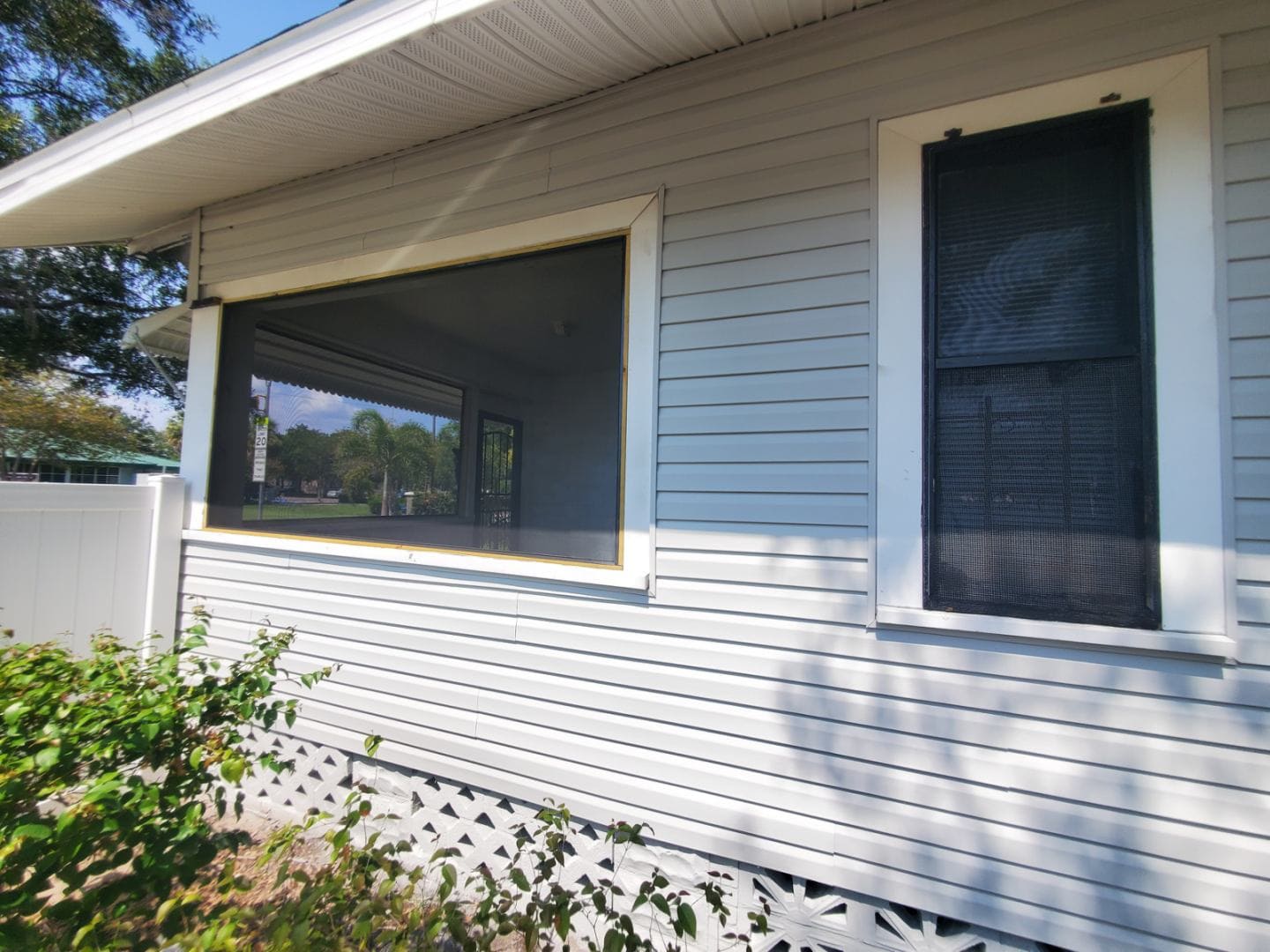 Painting-Foundation-Lattice-Skirting-White