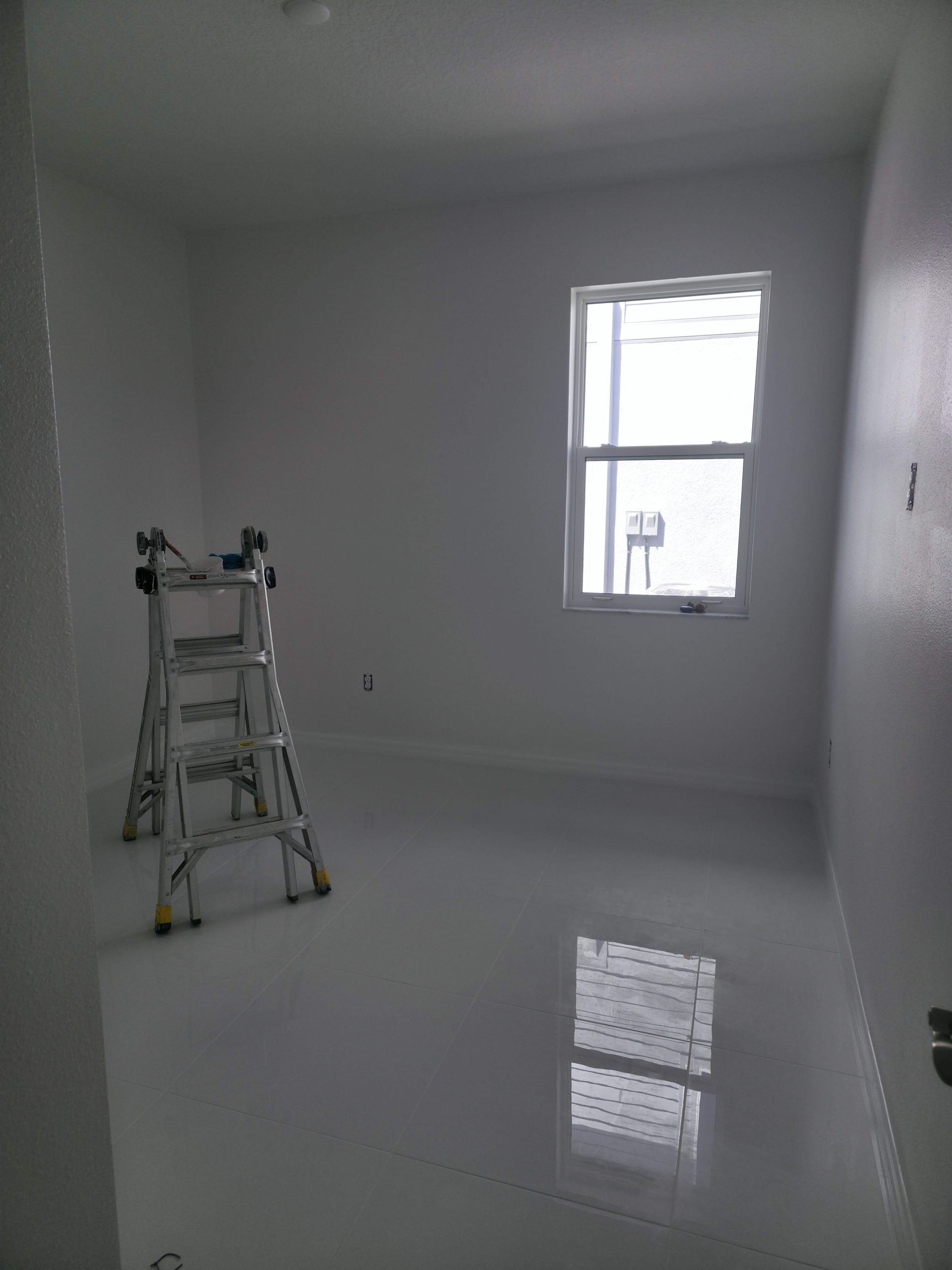 small-guest-bedroom-painting-sarasota-min
